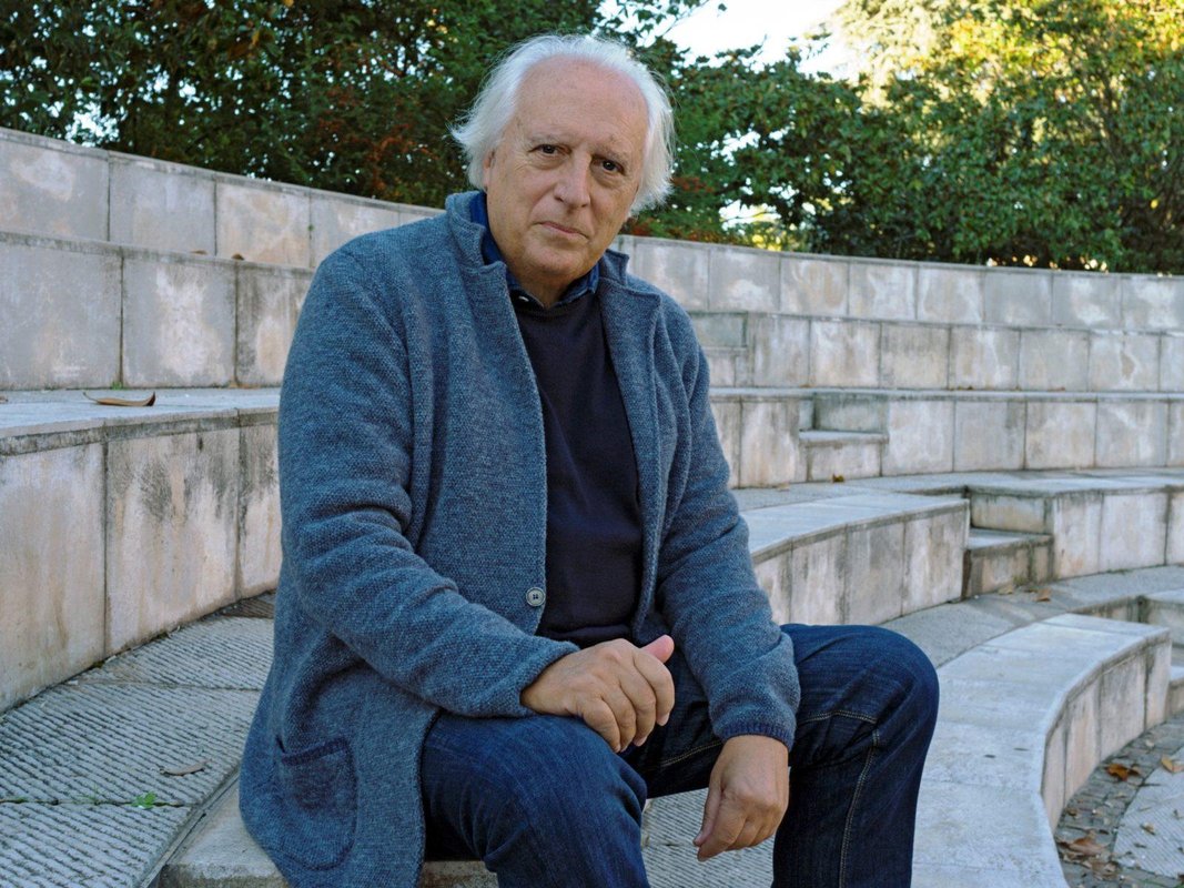 Poezi nga Giuseppe Conte: Poeti