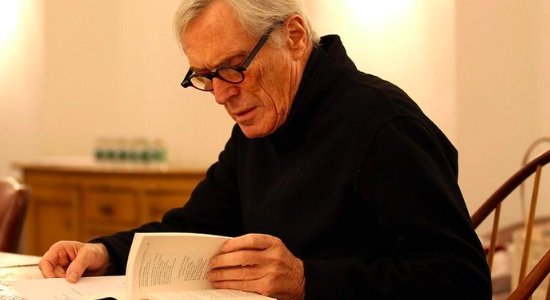 Katër poezi në shqip nga Mark Strand