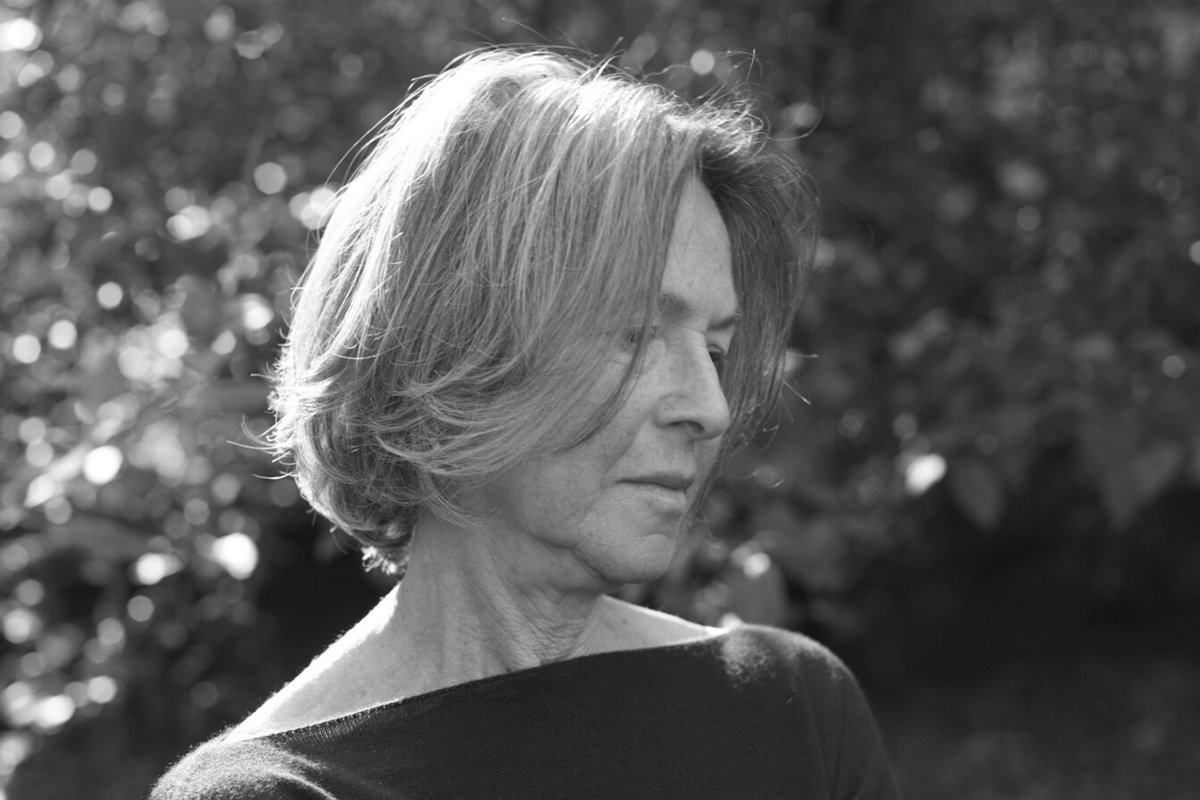 Lulëkuqet - Louise Glück