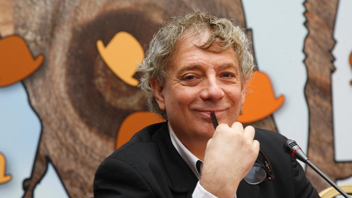 Asambleja poezi nga Juan Carlos Mestre